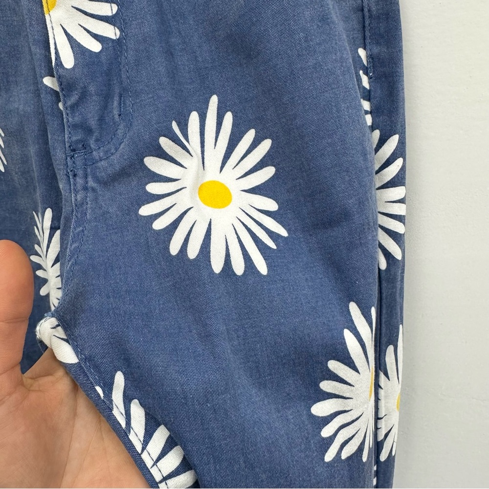 ⛔️SOLD⛔️Altar'd State High Rise Ultra Flare 70's Inspired Daisy Print Blue Jeans - Picture 6 of 11